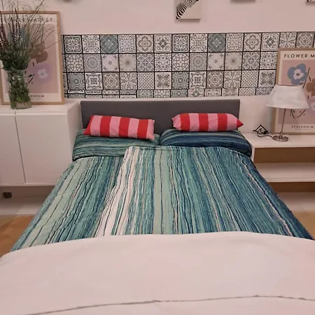 Hostel Sleepandgo-selfcheckinout *